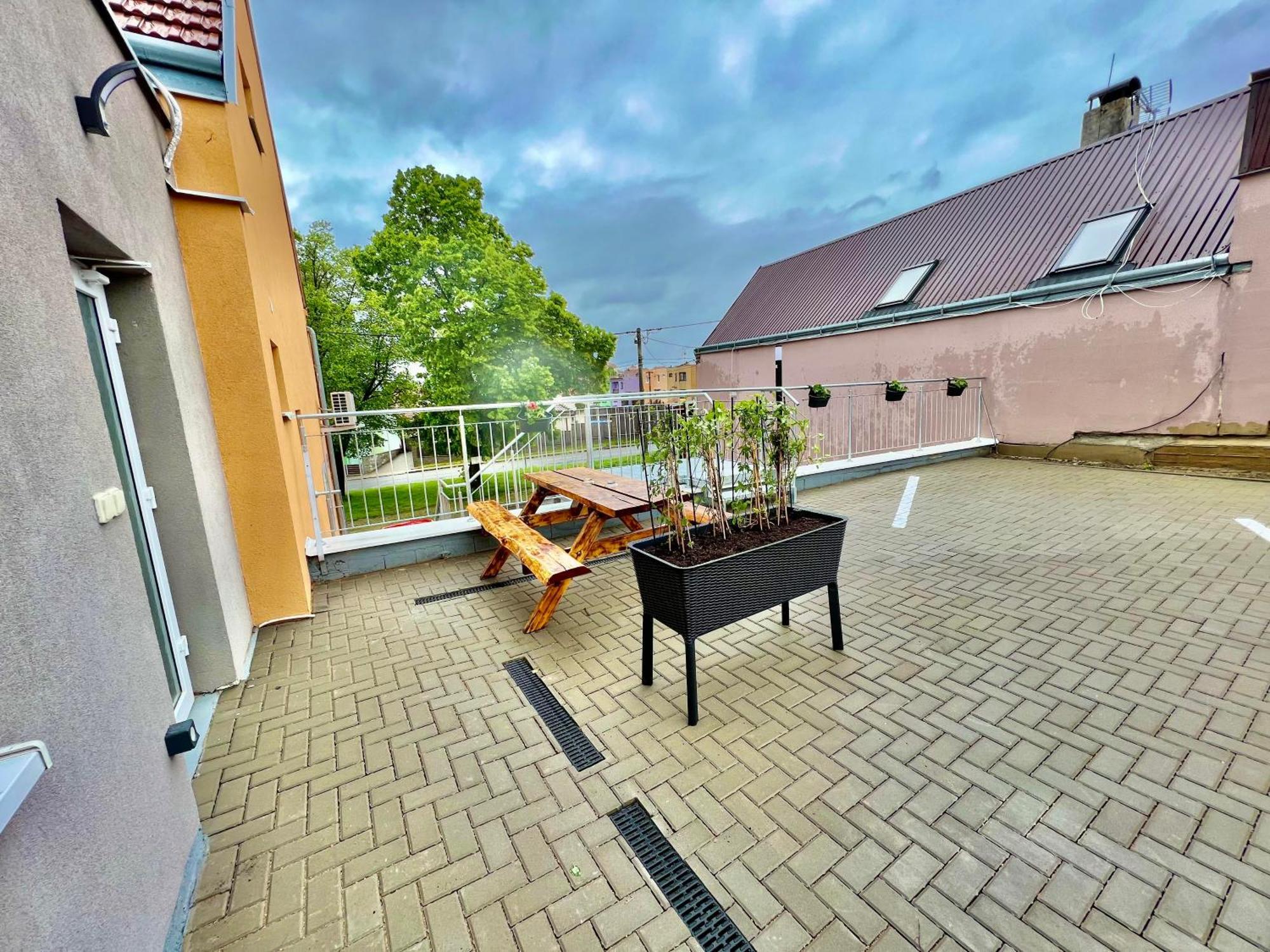 Penzion Bazen Vino Sklep U Palecku Zaječí Extérieur photo