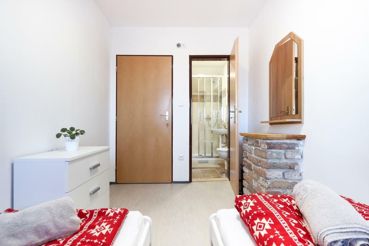 Penzion Bazen Vino Sklep U Palecku Zaječí Extérieur photo